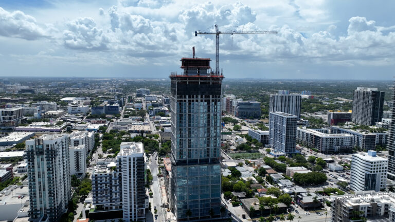 #7244 2600 Biscayne 2025.08